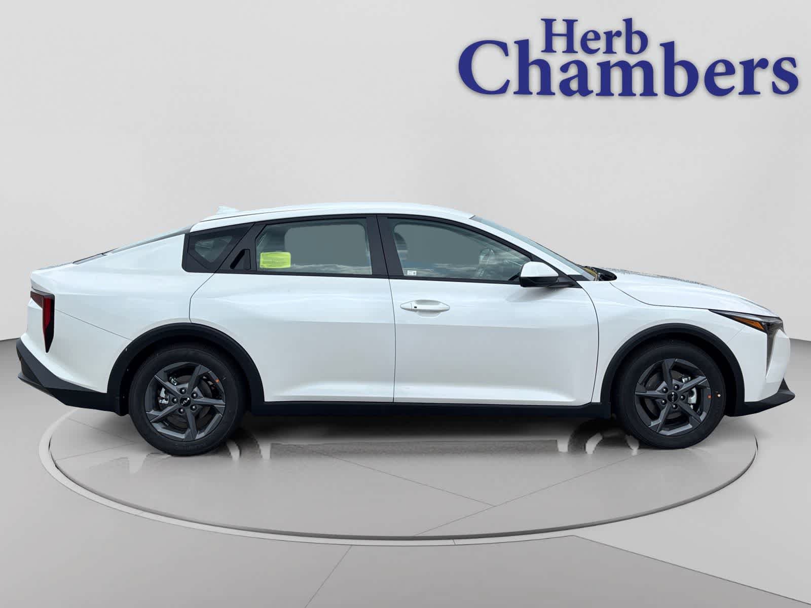 New 2026 Kia K4 FWD image 5