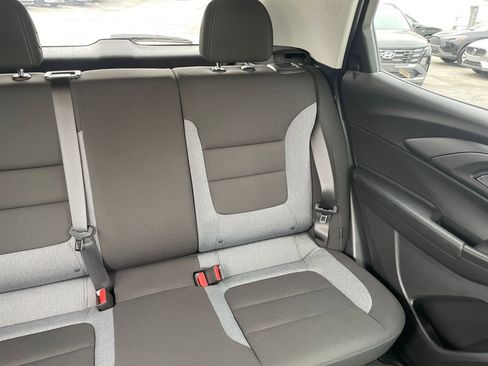 Used 2025 Chevrolet TrailBlazer LT image 35