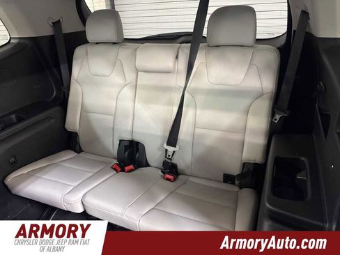Used 2023 Kia Telluride EX w/ EX Captain's Chair Package image 29