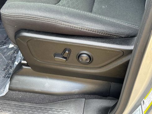 Used 2025 RAM 1500 Big Horn image 19