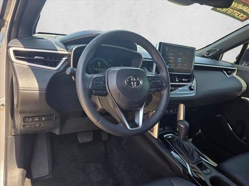 Used 2025 Toyota Corolla Cross AWD Hybrid w/ Convenience Package image 10