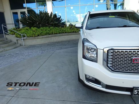 Used 2015 GMC Yukon Denali w/ Open Road Package AWD/4WD image 35