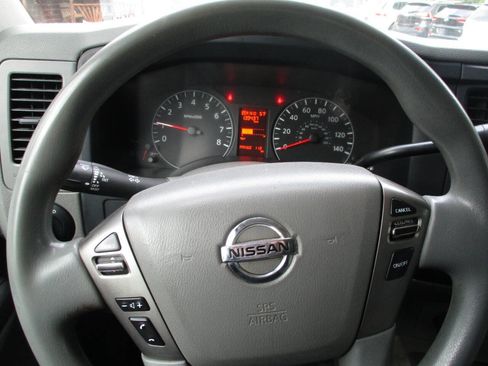 Used 2018 Nissan NV 2500 SV RWD image 26