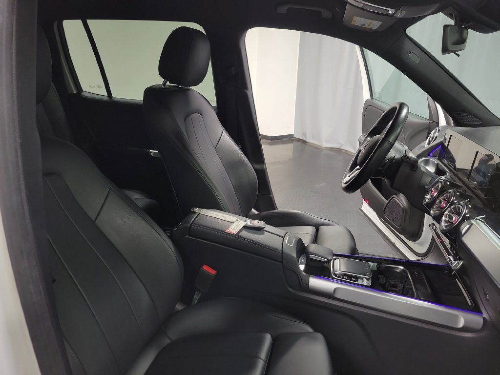 Used 2020 Mercedes-Benz GLB 250 image 33