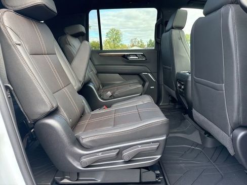 New 2026 Chevrolet Suburban High Country image 46