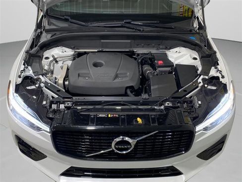 Used 2021 Volvo XC60 T5 R-Design AWD/4WD image 26