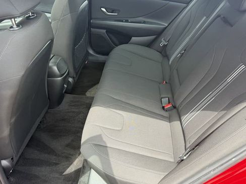 Used 2025 Hyundai Elantra SEL FWD image 24