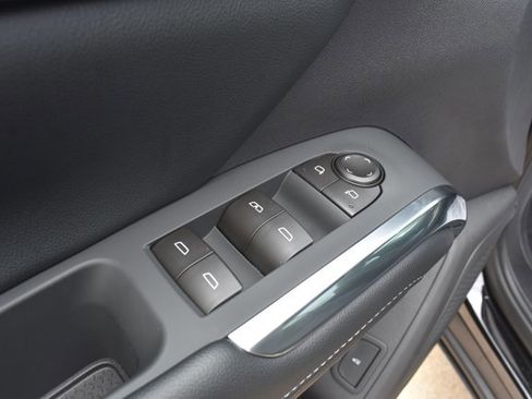 New 2026 Chevrolet Traverse LT w/ Driver Confidence Package FWD image 12