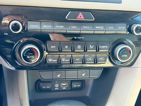 Used 2018 Kia Sportage EX image 17