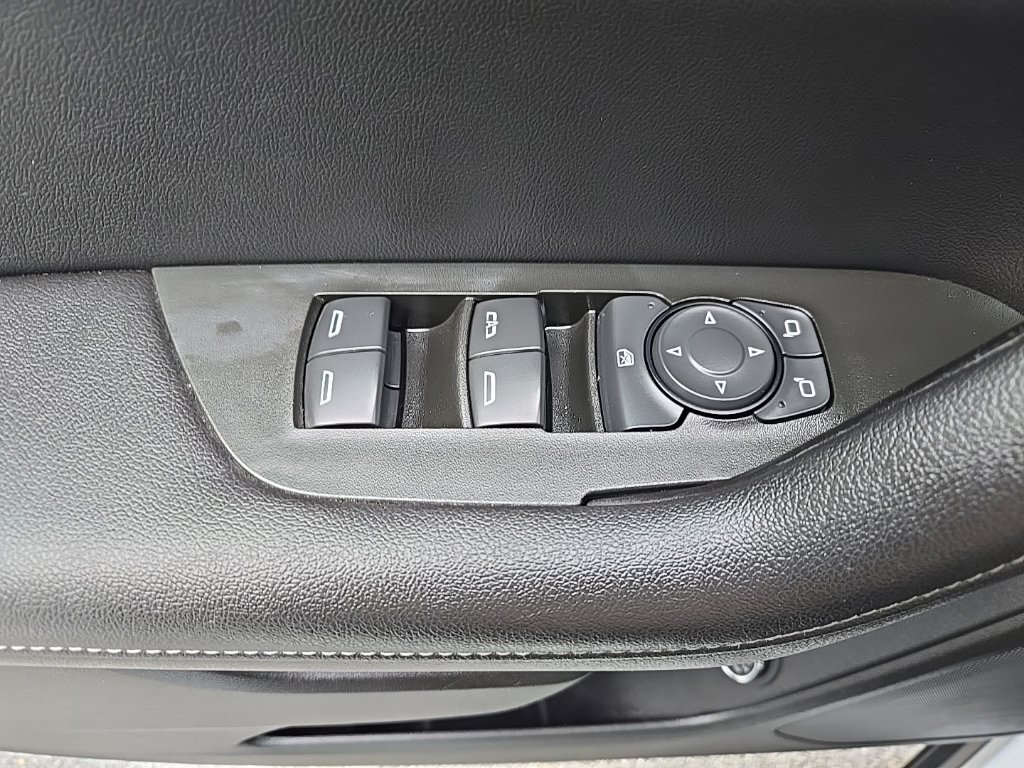 Used 2022 Chevrolet Blazer LT FWD image 21