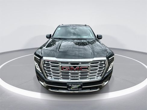 New 2026 GMC Yukon XL Denali w/ Denali Reserve Package image 3