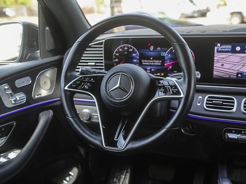 Certified 2024 Mercedes-Benz GLS 450 4MATIC image 13