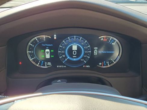 Used 2017 Cadillac Escalade 2WD image 30