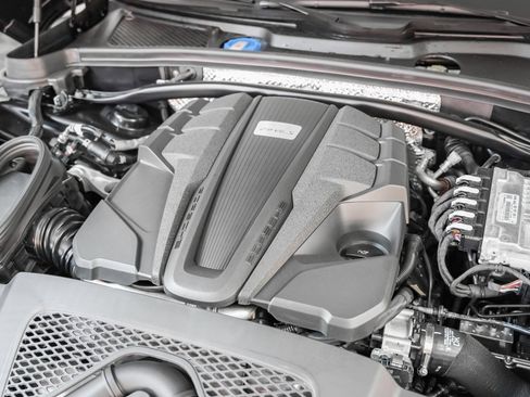 New 2026 Porsche Macan S image 12