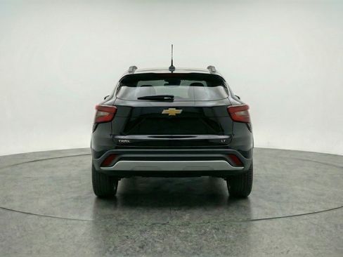 Used 2025 Chevrolet Trax LT image 7