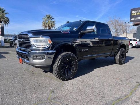 Used 2019 RAM 3500 Laramie AWD/4WD image 2