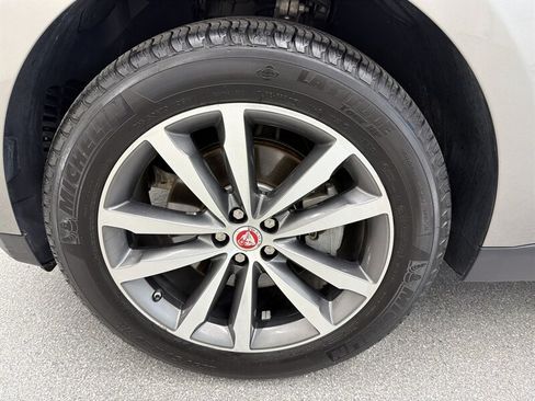 Used 2019 Jaguar F-PACE Prestige AWD/4WD image 15