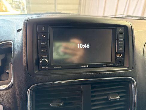Used 2018 Dodge Grand Caravan GT FWD image 28