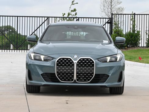 Certified 2025 BMW 430i w/ Premium Package RWD image 3