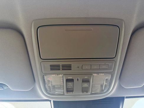 Used 2020 Honda CR-V Touring image 27