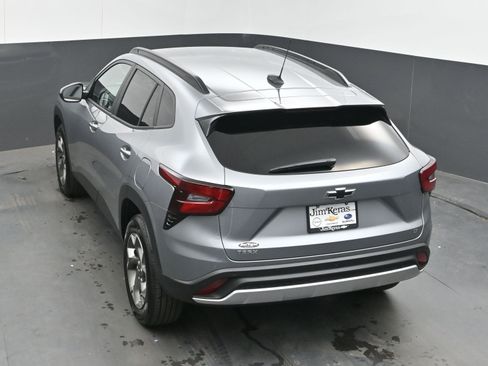 New 2026 Chevrolet Trax LT w/ Driver Confidence Package FWD image 38