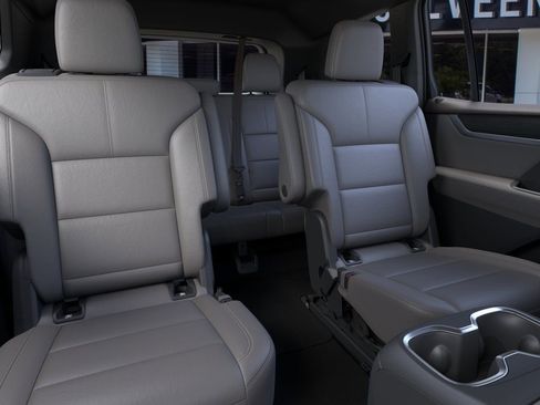 New 2026 GMC Acadia Elevation w/ Elevation Premium Package FWD image 17