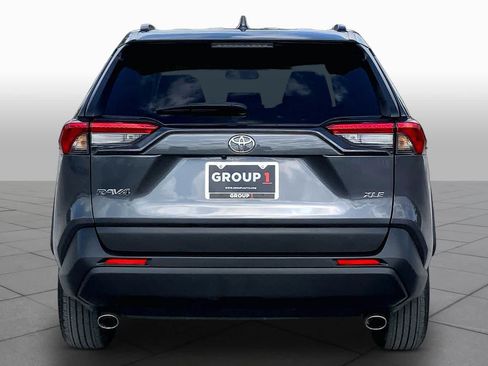 Used 2024 Toyota RAV4 XLE FWD image 5