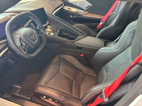 Used 2024 Chevrolet Corvette Stingray Preferred Conv w/ Z51 Performance Package RWD image 5