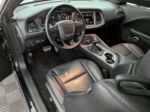 Used 2023 Dodge Challenger R/T image 2