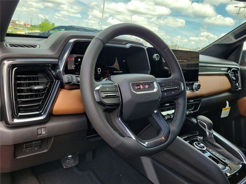 New 2026 GMC Canyon AT4 w/ Technology Plus Package AWD/4WD image 19