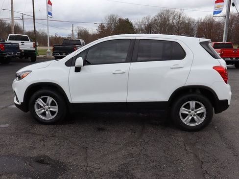 Used 2021 Chevrolet Trax LS w/ Tint and Cruise Package AWD/4WD image 25