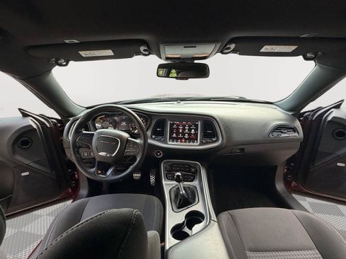 Used 2019 Dodge Challenger R/T RWD image 31