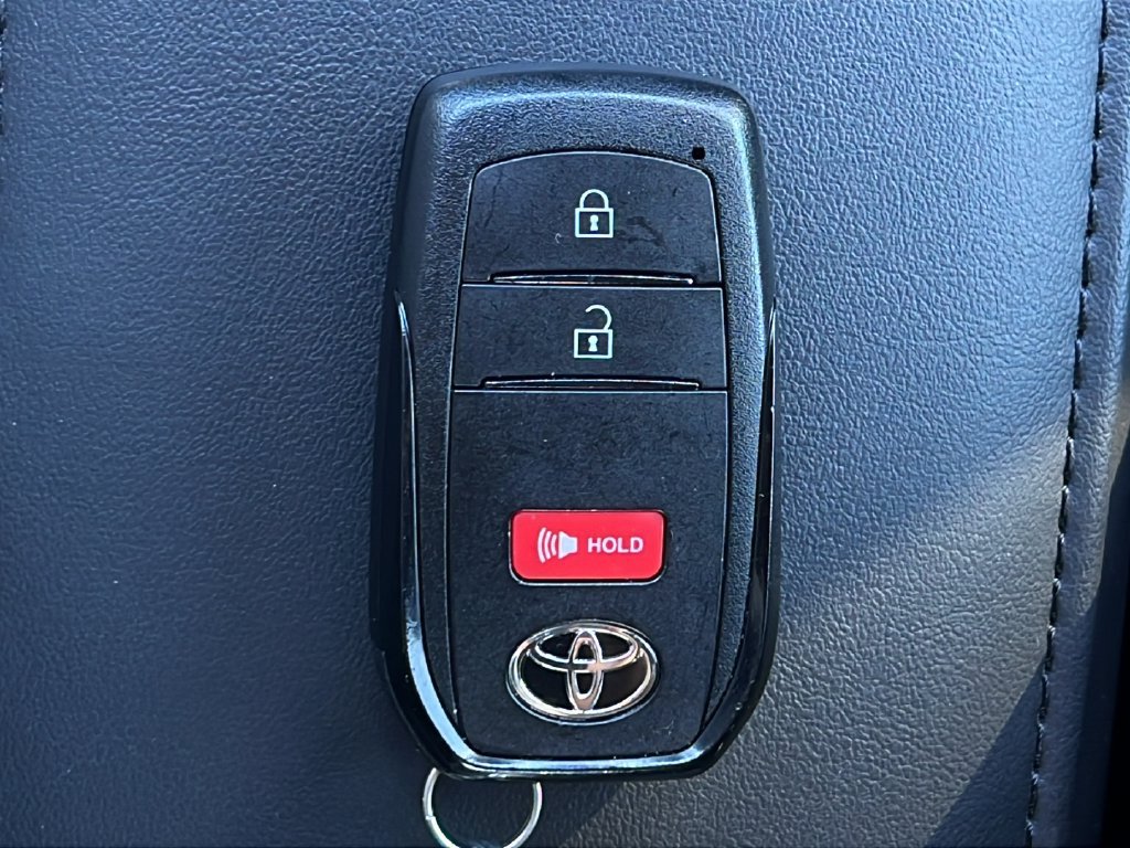Used 2026 Toyota Corolla SE FWD image 23