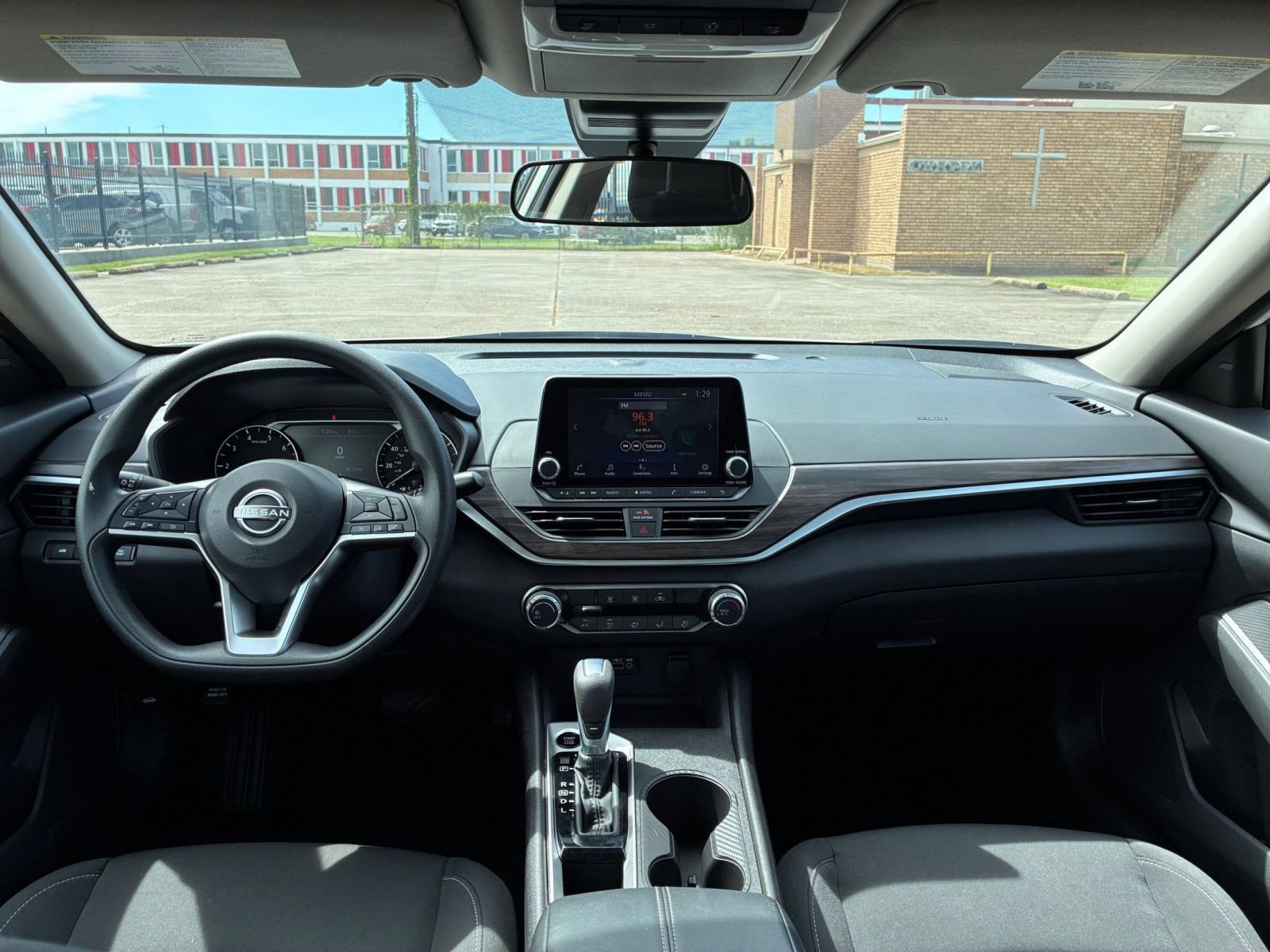 Used 2026 Nissan Altima 2.5 SV FWD image 32