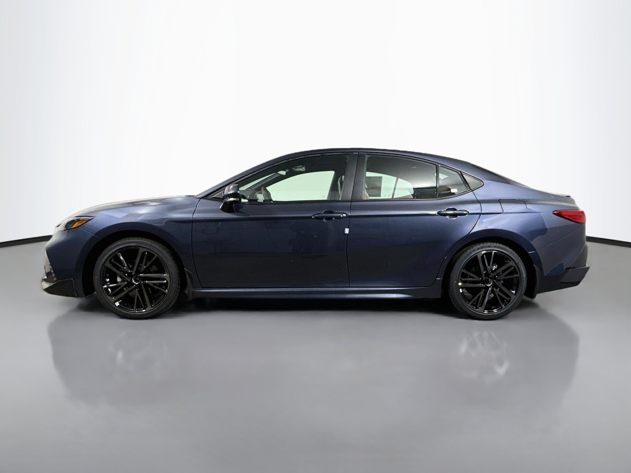 New 2027 Toyota Camry XSE w/ Premium Plus Package FWD image 4