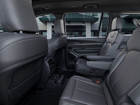New 2026 Jeep Grand Cherokee L Limited AWD/4WD image 23