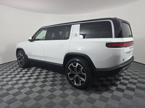 Used 2024 Rivian R1S Adventure Dual AWD/4WD image 3