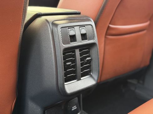 Used 2025 Ford Bronco Heritage Edition image 28