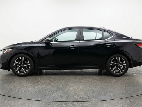 Used 2025 Nissan Sentra SV FWD image 5