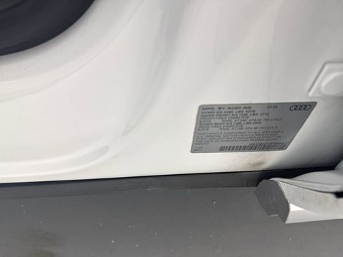 Used 2023 Audi Q5 2.0T Premium w/ Convenience Package image 39