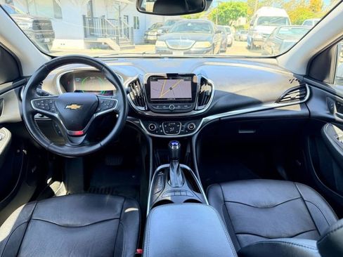Used 2016 Chevrolet Volt Premier w/ Driver Confidence Package FWD image 28