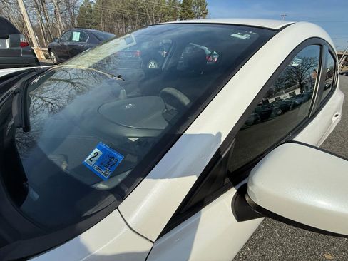 Used 2014 MAZDA MAZDA3 i Sport image 11