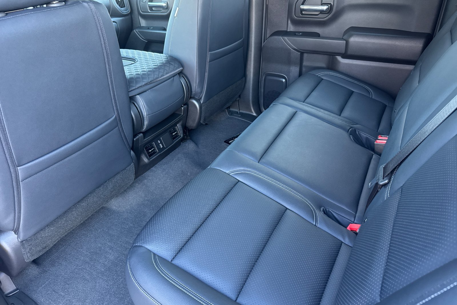 Used 2024 Chevrolet Silverado 1500 Custom Trail Boss AWD/4WD image 15