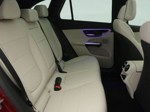 New 2026 Mercedes-Benz GLC 300 image 8