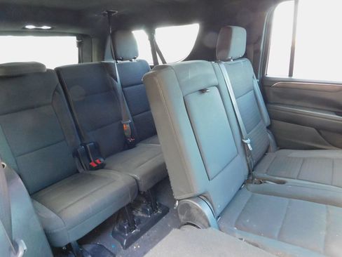 Used 2023 Chevrolet Suburban LS AWD/4WD image 5