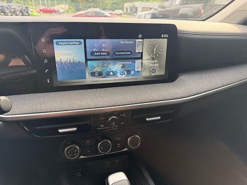 Used 2025 Nissan Kicks SV FWD image 22