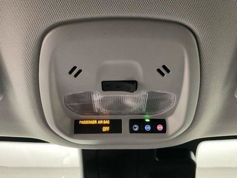 Used 2025 Chevrolet Trax ACTIV FWD image 21