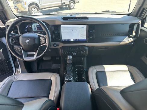 Used 2023 Ford Bronco Wildtrak AWD/4WD image 19