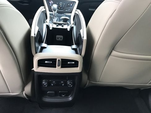 Used 2018 Buick Envision Premium image 15