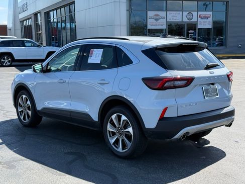 Used 2025 Ford Escape Platinum image 5